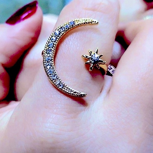 (1 GOLD LEFT!) 18k Gold over S925 Crescent Moon & Star Ring - Picture 4 of 15